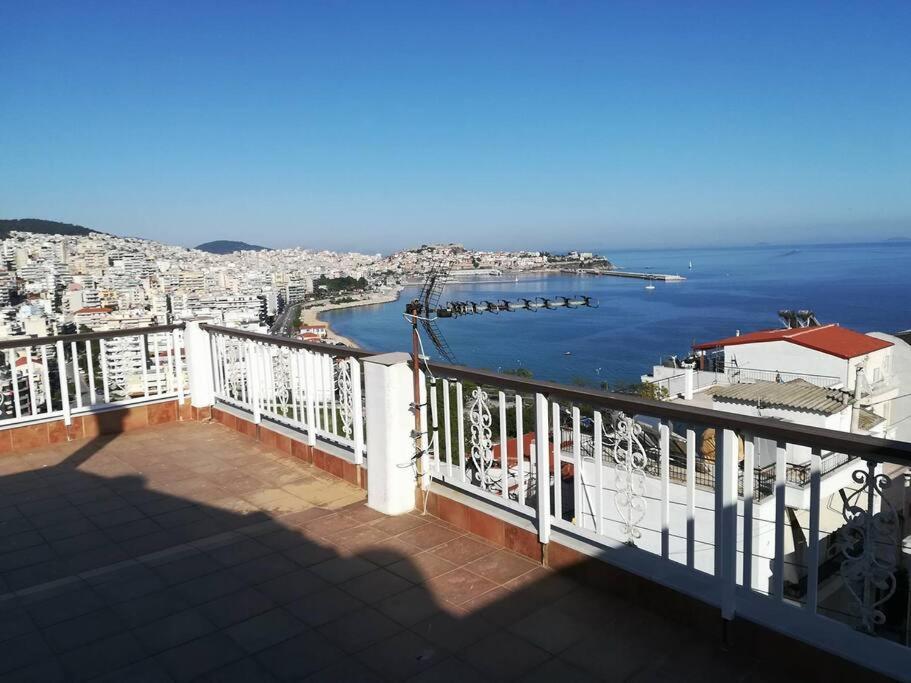 Apartmán Finas Penthouse,Private Terrace,Great View,Mins From Sea Kavala Exteriér fotografie