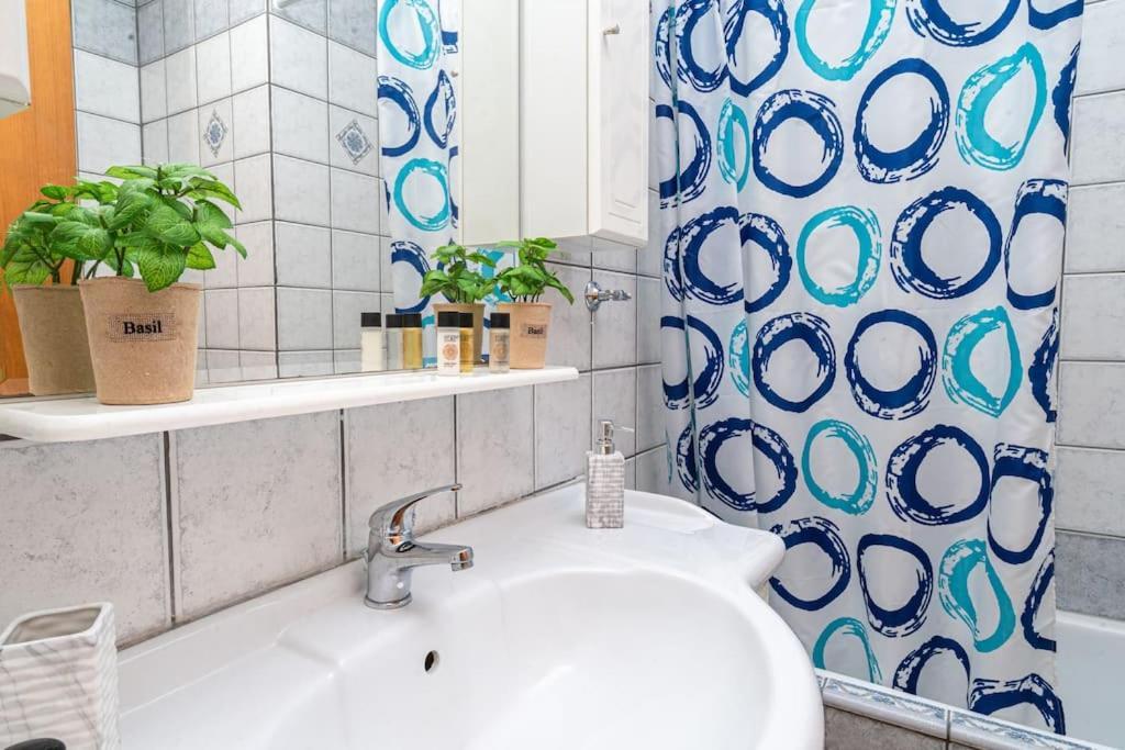 Apartmán Finas Penthouse,Private Terrace,Great View,Mins From Sea Kavala Exteriér fotografie