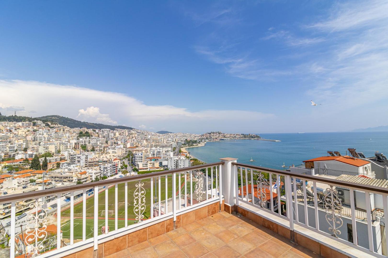 Apartmán Finas Penthouse,Private Terrace,Great View,Mins From Sea Kavala Exteriér fotografie